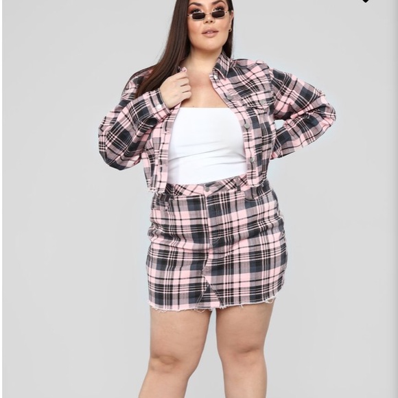 Fashion nova skirt - Picture 4 of 5